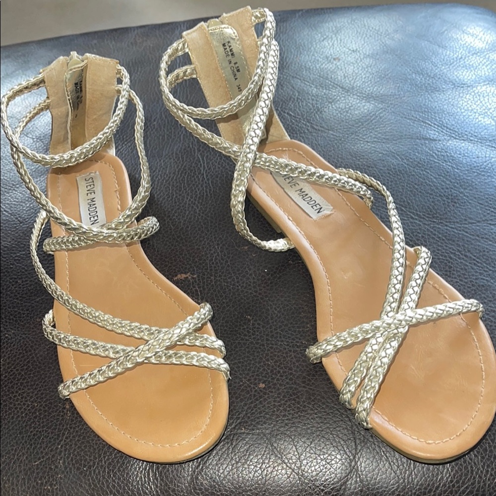 Steve Madden Silver Strappy Gladiator Style Sandals